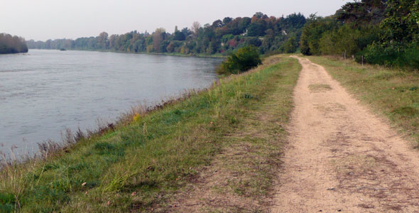 GR-3 along the Loire River, France, 2007