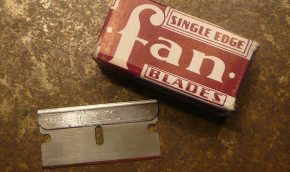 Standard tools - Single-edge razor blade